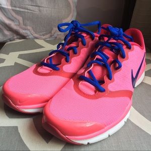 NIKE Sneakers, Never Worn!